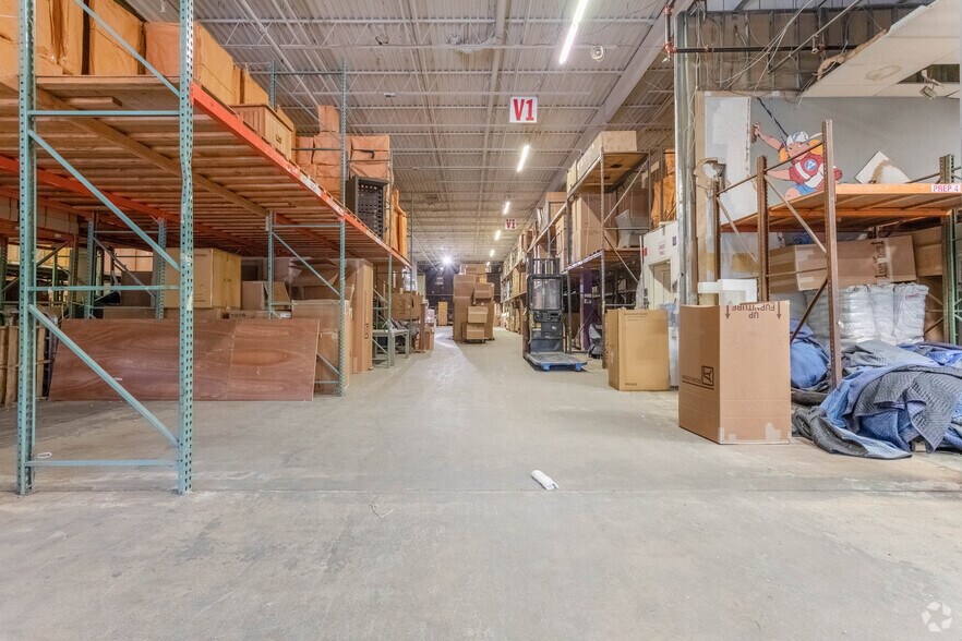 More Photos Of 58-74 Largo Dr, Stamford Flex For Sale