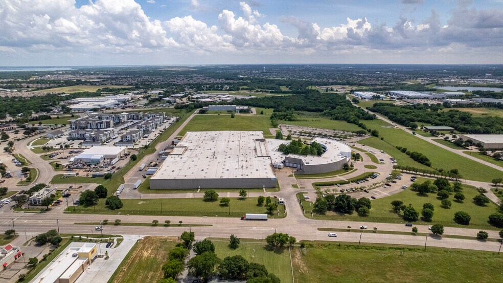 More Photos Of 601 S Sanden Blvd, Wylie Medical For Lease