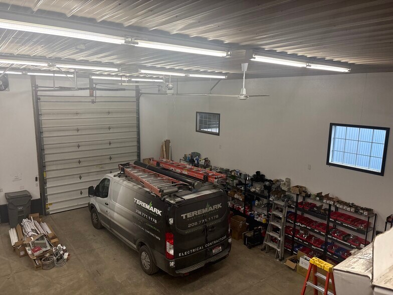 More Photos Of 866-870 W Hayden Ave, Hayden Office For Lease