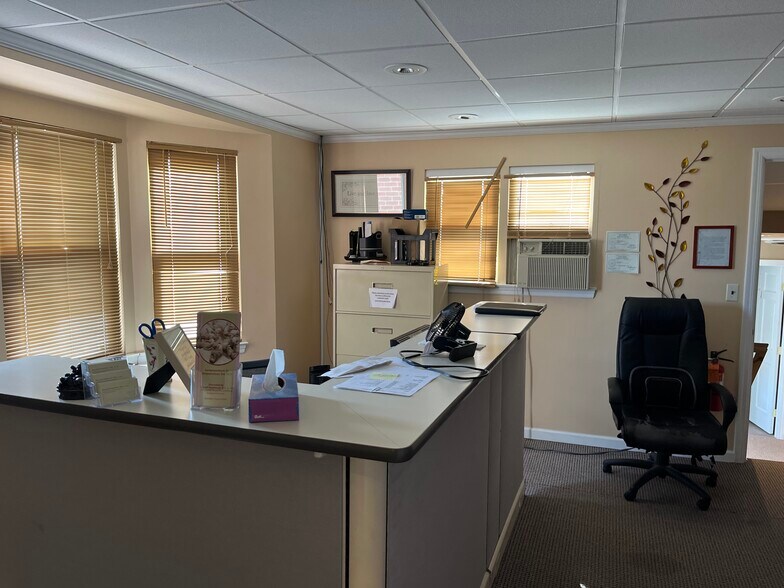 More Photos Of 1789 E Jericho Tpke, Huntington Medical For Lease