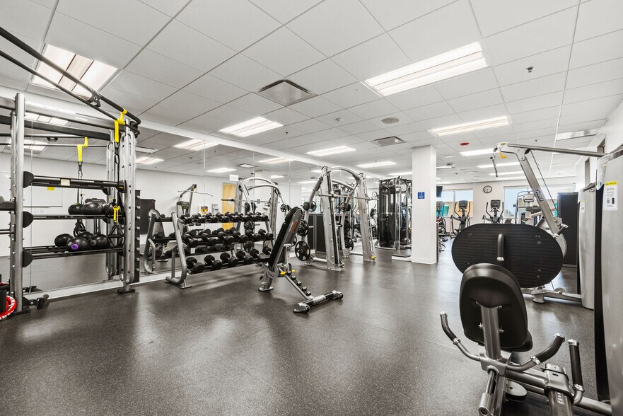 More Photos Of 888 University Park Blvd, Clearfield Office For Lease