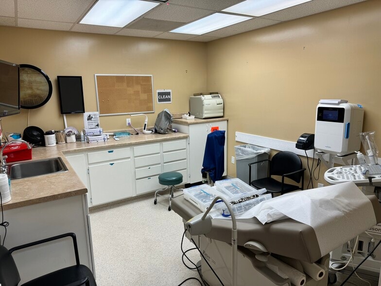 More Photos Of 3418 Loma Vista Rd, Ventura Medical For Lease