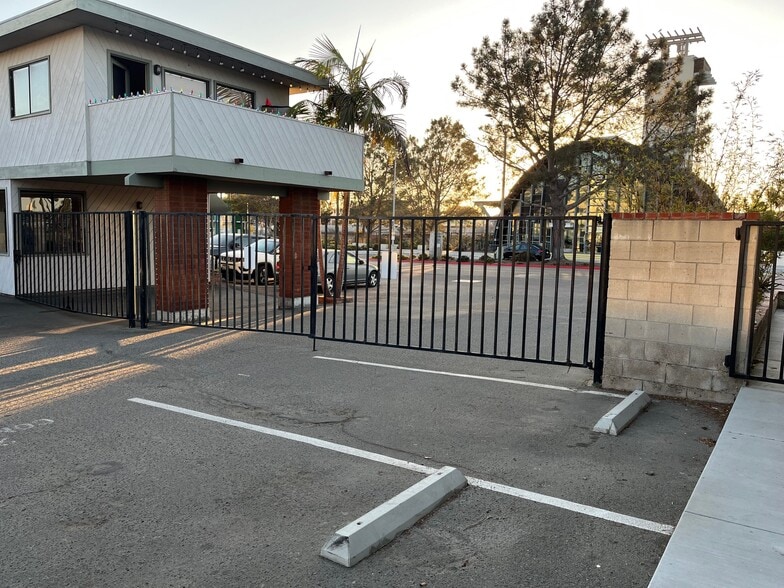 More Photos Of 142 N Cedros Ave, Solana Beach Storefront Retail Office For Lease