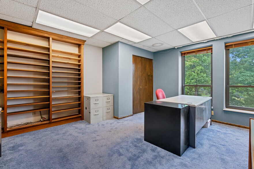 More Photos Of 600 McKnight Park Dr, Pittsburgh Office For Lease