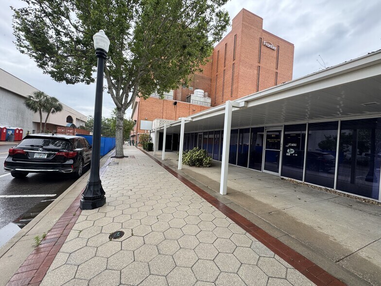 More Photos Of 311-317 S Tennessee Ave, Lakeland Office For Lease