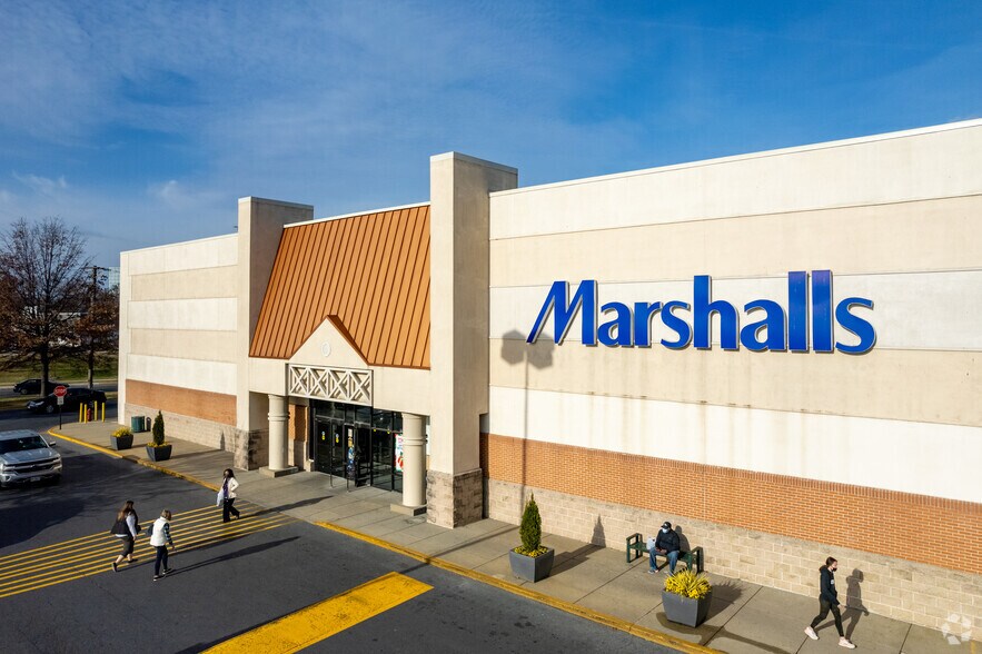 More Photos Of 1238 Putty Hill Ave, Towson General Retail For Lease