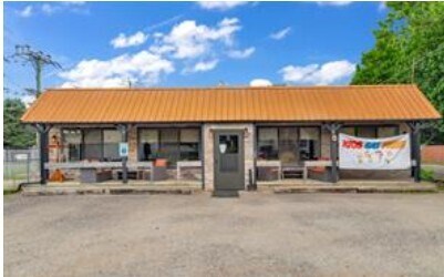 Primary Photo Of 4586 Water St, Columbiaville Restaurant For Sale