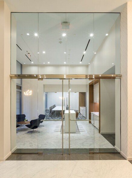 More Photos Of 1725 Duke St, Alexandria Office For Lease