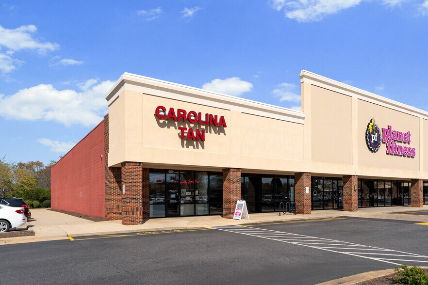 More Photos Of 1837 E Broad St, Statesville Unknown For Lease