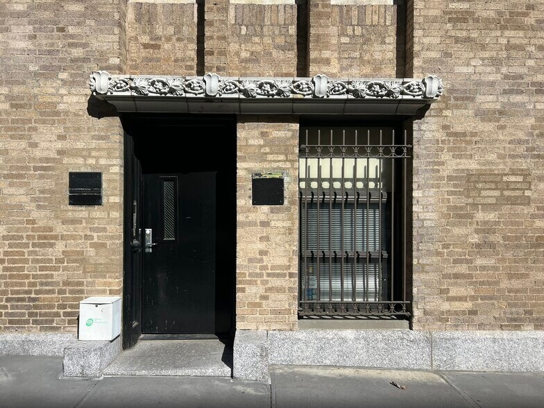 More Photos Of 1000 Park Ave, New York Apartments For Sale