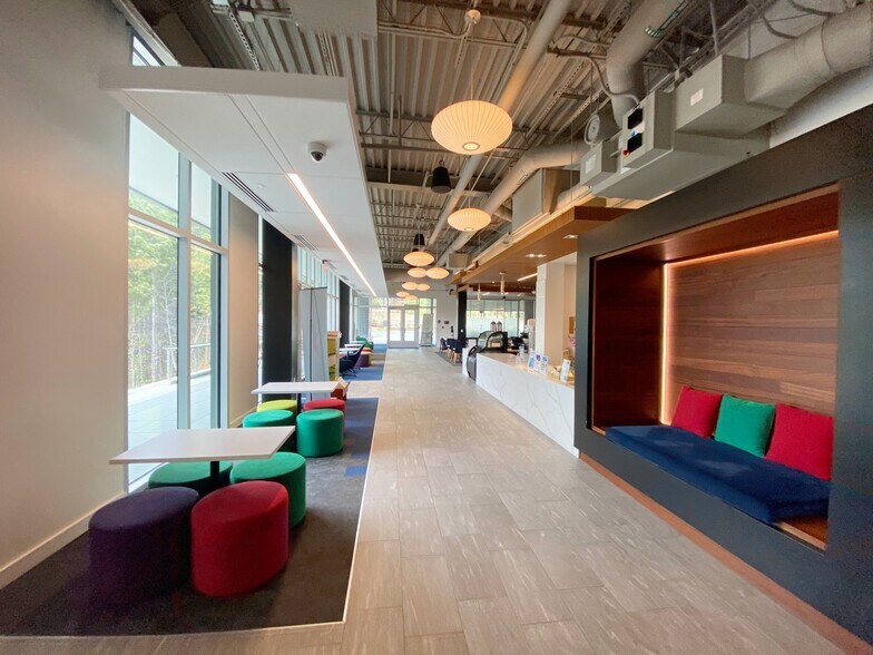 More Photos Of 1110 Sanctuary Pky, Alpharetta Office For Lease