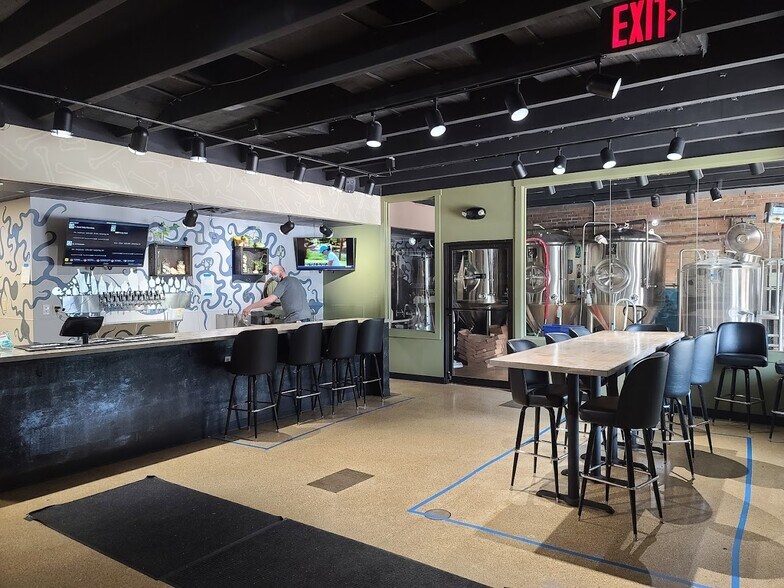 More Photos Of 4716-4736 Wilmington Pike, Dayton Storefront Retail Office For Lease