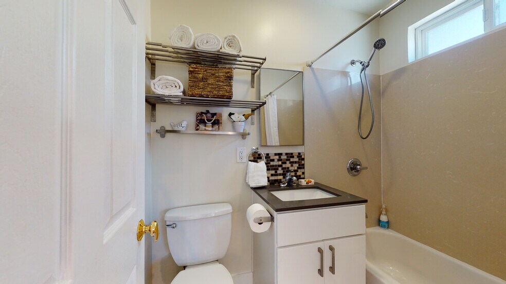 More Photos Of 335-345 Perkins St, Oakland Apartments For Sale