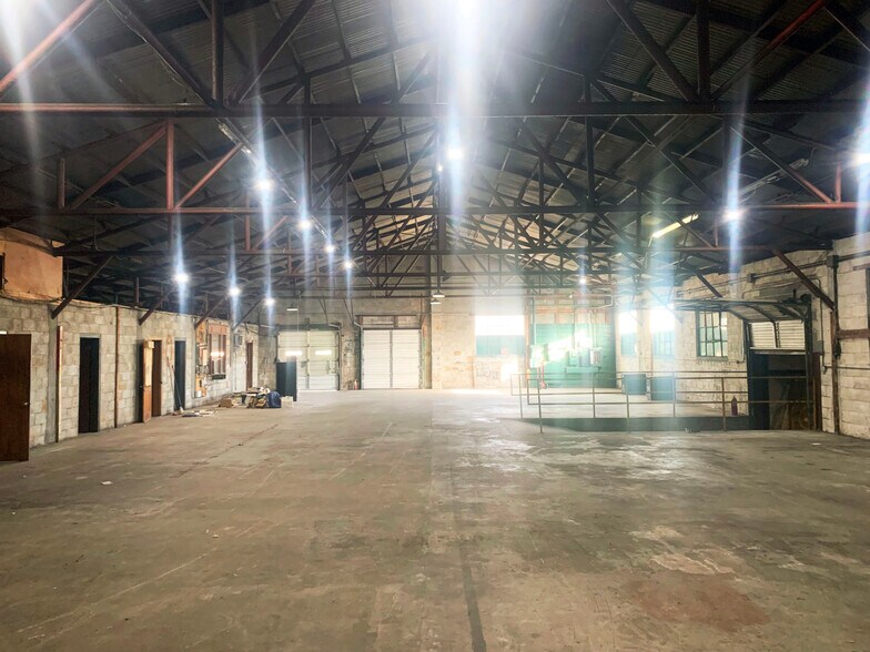 More Photos Of 2833 Washington St, Avondale Estates Storefront For Lease