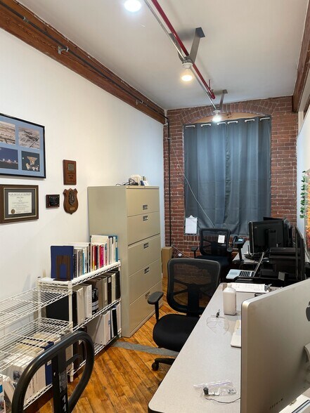 More Photos Of 51-55 Lake St, Nashua Light Manufacturing For Sale