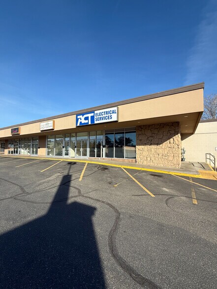 More Photos Of 1513 Summitview Ave, Yakima General Retail For Lease