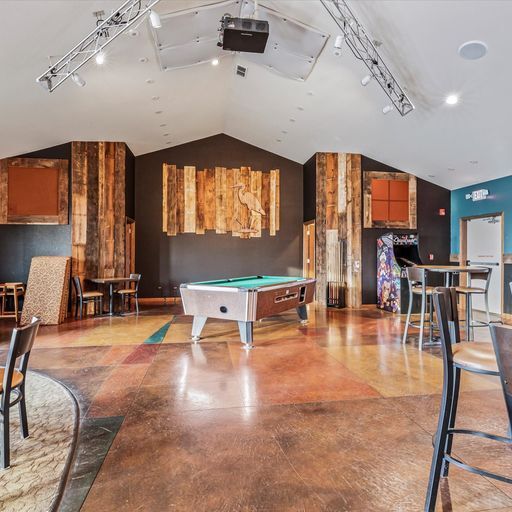 More Photos Of 28747 N Lake Dr, Waterford Restaurant For Lease