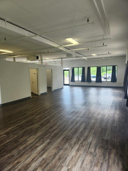 More Photos Of 1 Mill Valley Rd, Hadley Medical For Lease