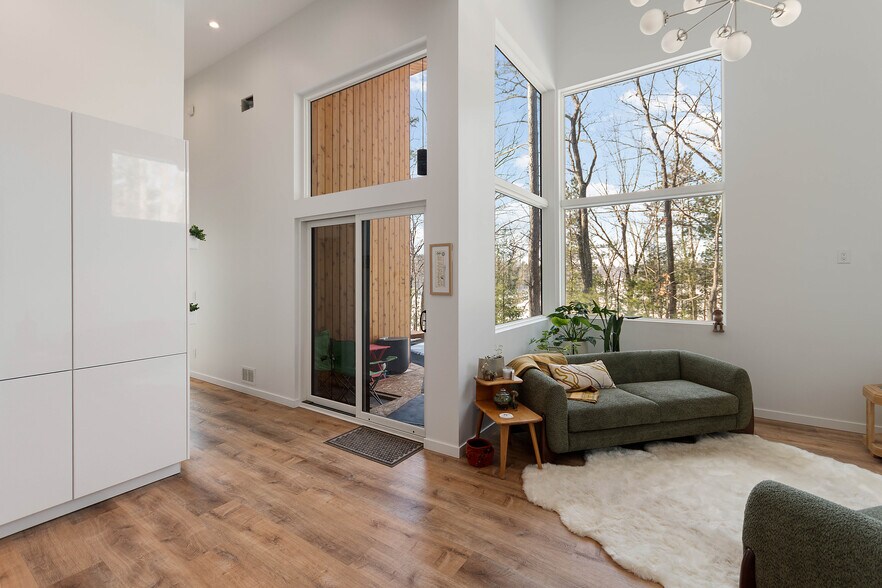 More Photos Of 7103 Lake View Rdg, Lake Ann Hospitality For Sale