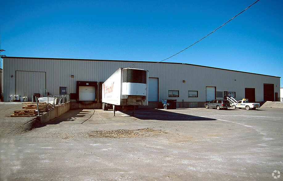 More Photos Of 60 N Central Dr, O'Fallon Warehouse For Lease
