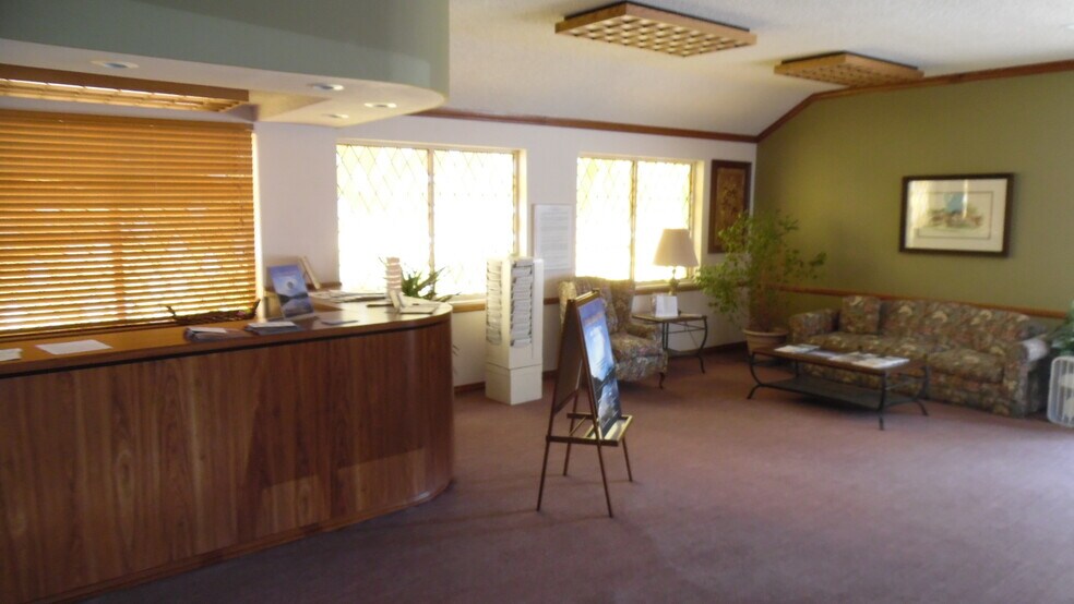 More Photos Of 300 S 7th St, Las Vegas Religious Facility For Sale