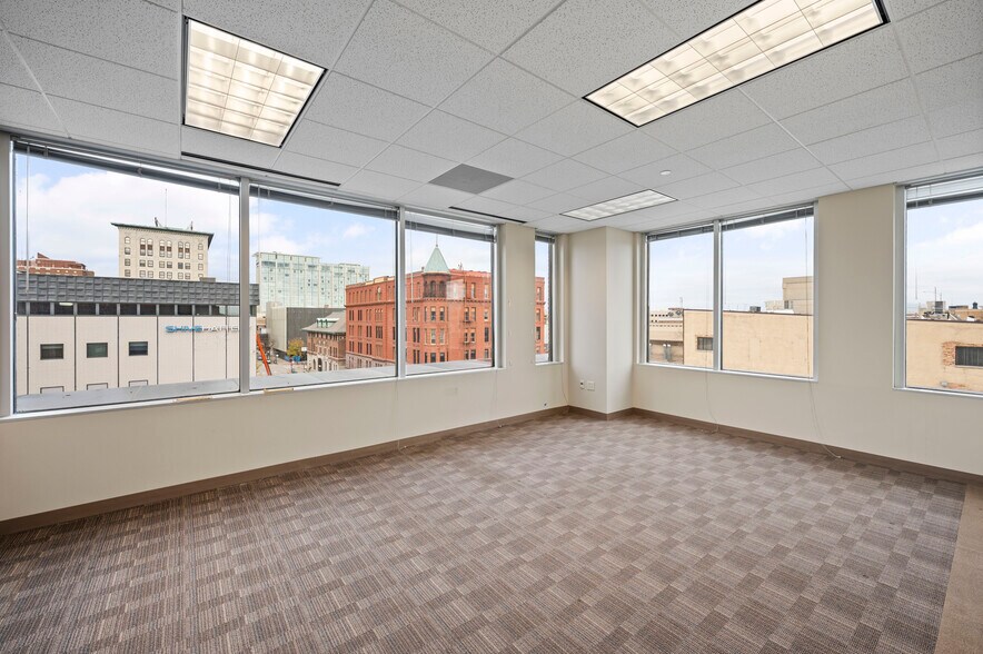 More Photos Of 221 3rd Ave SE, Cedar Rapids Unknown For Lease