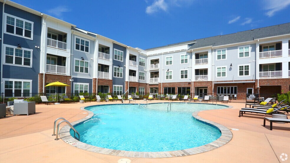 More Photos Of 301 Continental Pkwy, Newport News Apartments For Sale