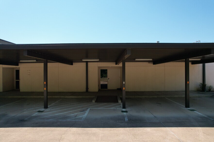 More Photos Of 200 Renaissance Way, Crockett Medical For Sale