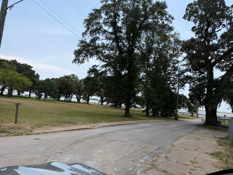 More Photos Of 590 Beach Blvd, Biloxi Land For Sale