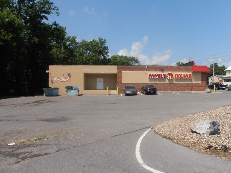 More Photos Of 204 S Wausau Rd, Middleburg General Retail For Sale