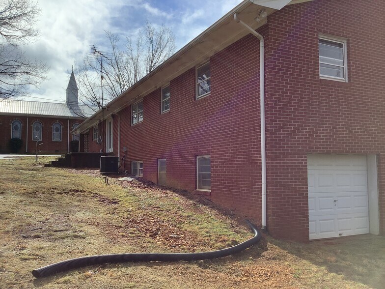 More Photos Of 605 Clarksbury Church Rd, Thomasville Religious Facility For Sale