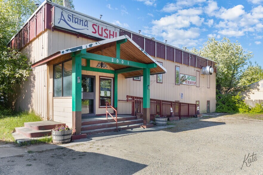 More Photos Of 2001 Airport Way, Fairbanks Restaurant For Sale