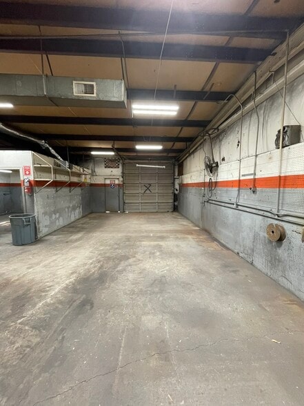 More Photos Of 8621 Fairview Rd, Charlotte Unknown For Lease