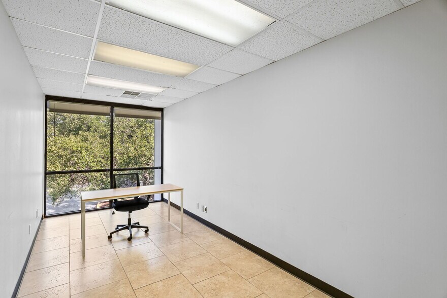 More Photos Of 9502 Computer Dr, San Antonio Medical For Sale