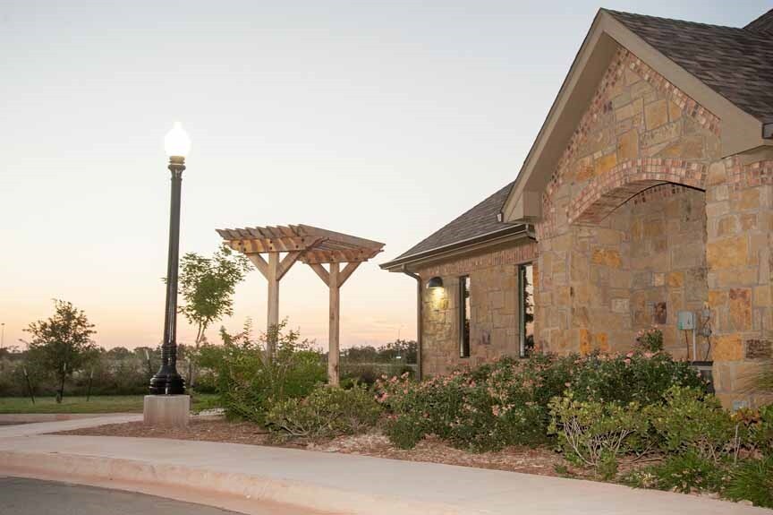 More Photos Of 749 E Gateway St, Abilene Office For Lease