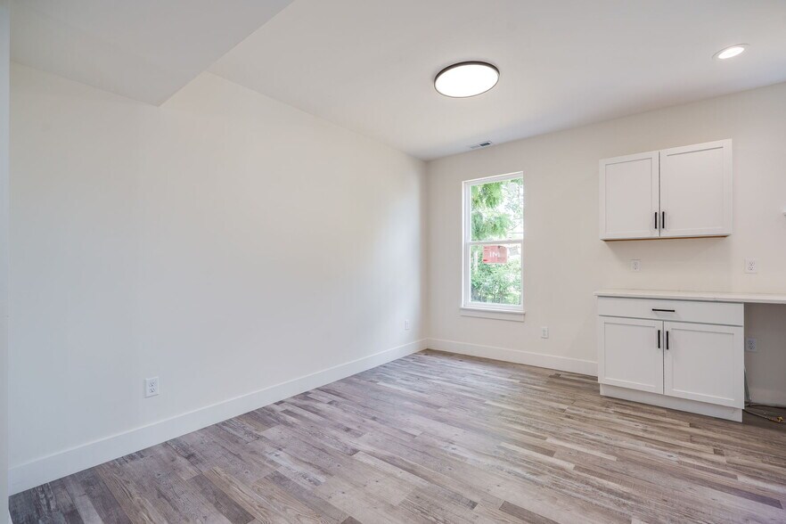 More Photos Of , Dayton Unknown For Sale