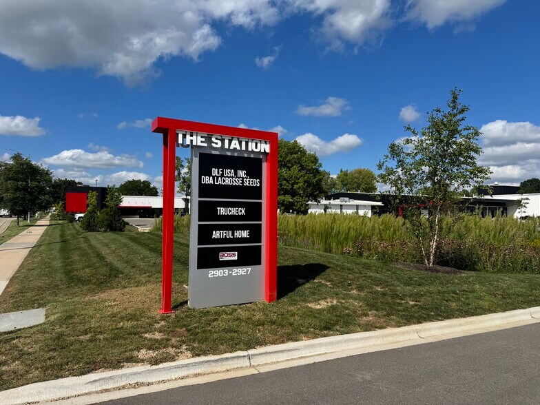 More Photos Of 2919 Packers Ave, Madison Warehouse For Lease