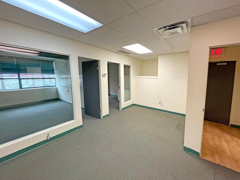 More Photos Of 17 Fawcett Rd, Coquitlam Warehouse For Sale