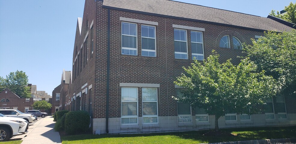 More Photos Of 21155 Whitfield Pl, Sterling Office For Sale