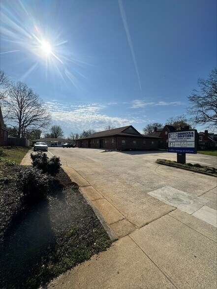 More Photos Of 2150 N Ocoee St, Cleveland Office For Lease