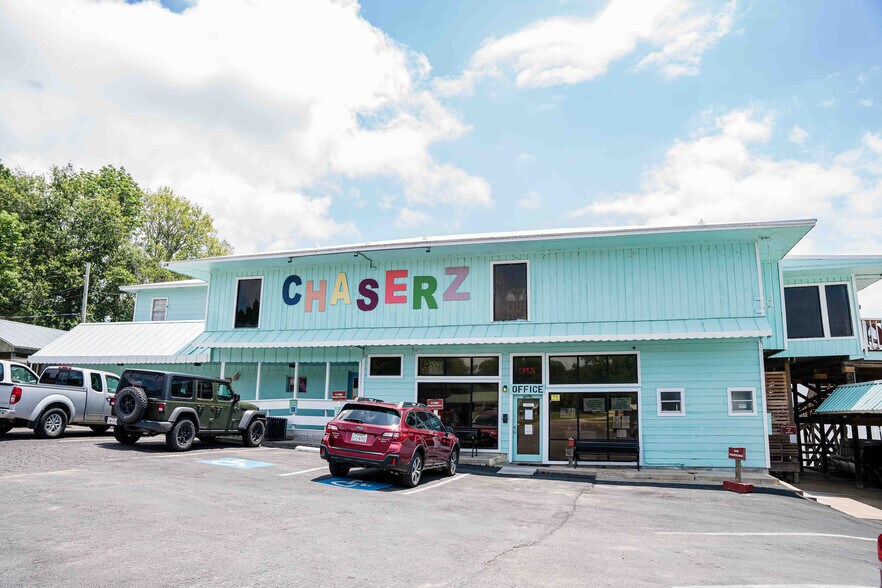 More Photos Of 371 Navaho Trl, Onalaska Hotel For Sale