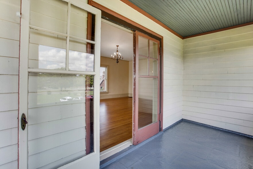 More Photos Of 270 Maple St, Springfield Hospitality For Sale