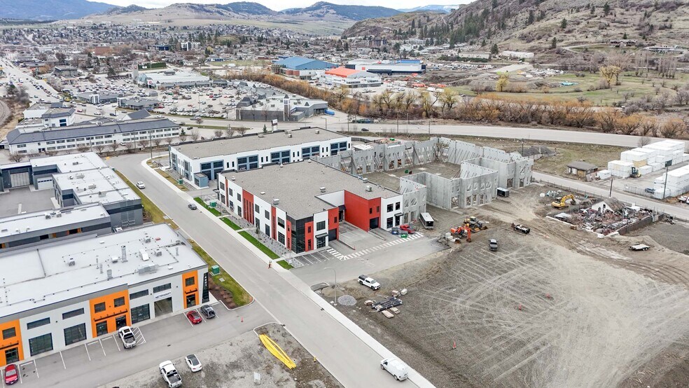 More Photos Of 4605 34 St, Vernon Distribution For Lease