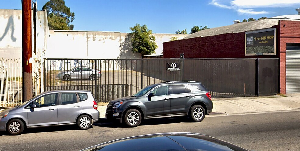 More Photos Of 237 W Jefferson Blvd, Los Angeles Land For Lease