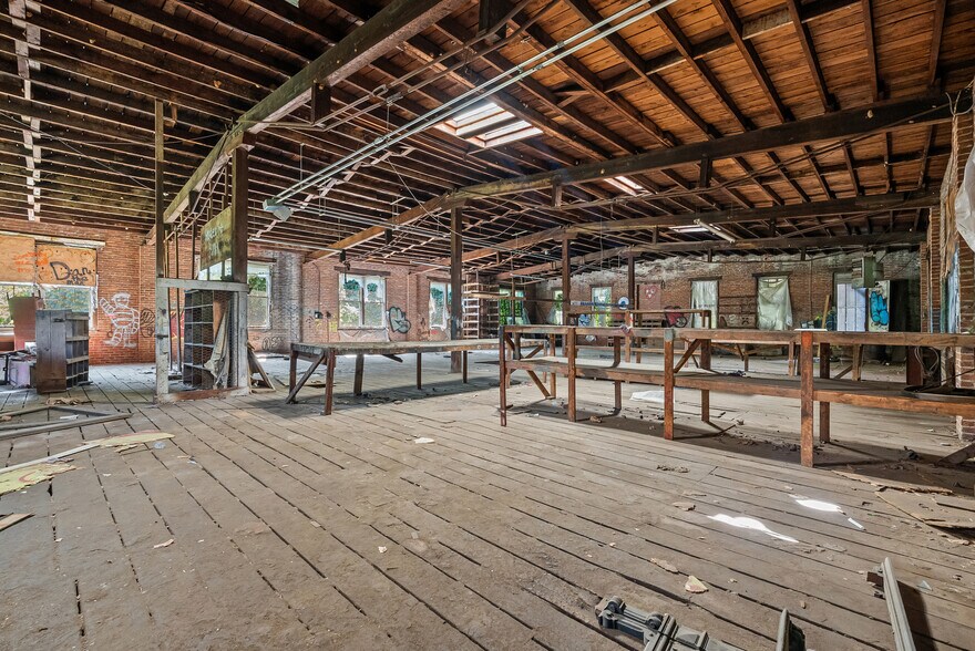 More Photos Of 322 Depot St, Amherst Warehouse For Sale