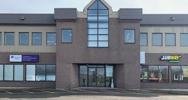 More Photos Of 891-895 Boul Charest O, Québec Office For Lease
