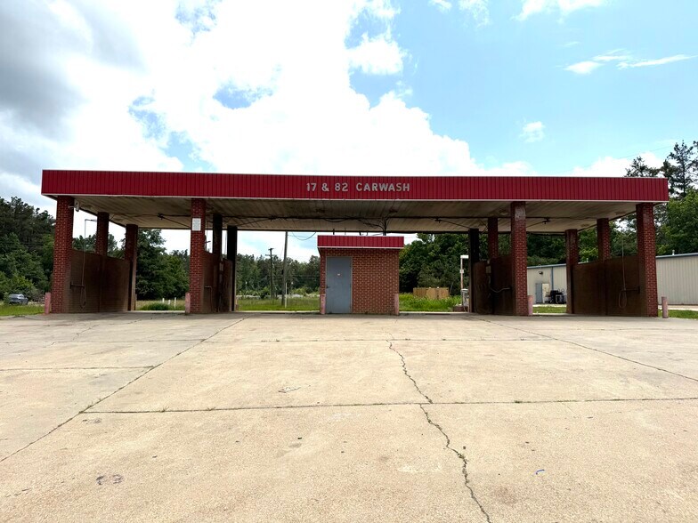 More Photos Of 19617 US-82, Carrollton Carwash For Sale