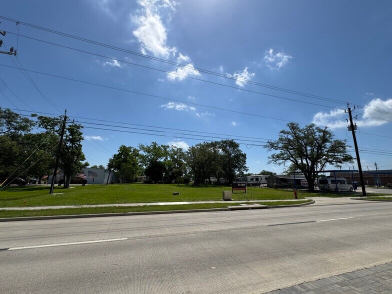 More Photos Of 2818 Bayport Blvd, Seabrook Land For Sale