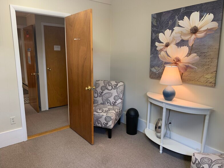 More Photos Of 64 Gleneida Ave, Carmel Storefront Retail Office For Lease