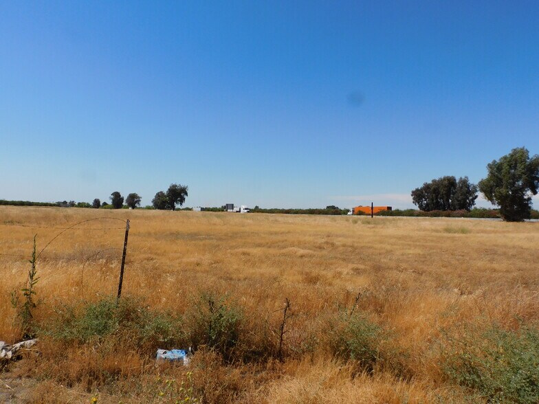 More Photos Of 17639 AVENUE 24 1/2, Chowchilla Land For Sale